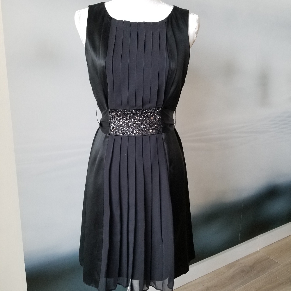 BCBGMAXAZRIA black silk & crepe cocktail dress